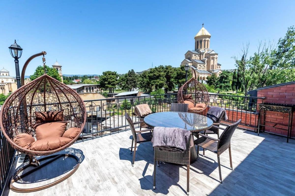 3Br Apt W Huge Terrace & Magnificent Views Tbilisi Zewnętrze zdjęcie