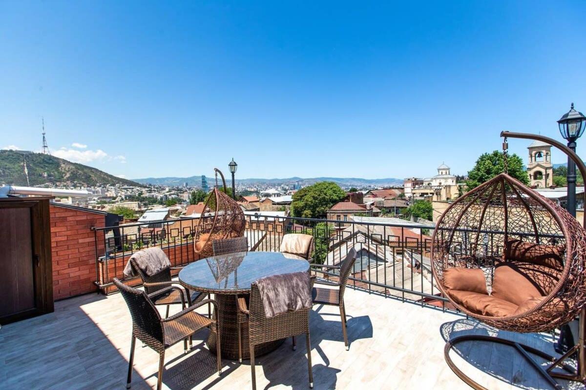 3Br Apt W Huge Terrace & Magnificent Views Tbilisi Zewnętrze zdjęcie