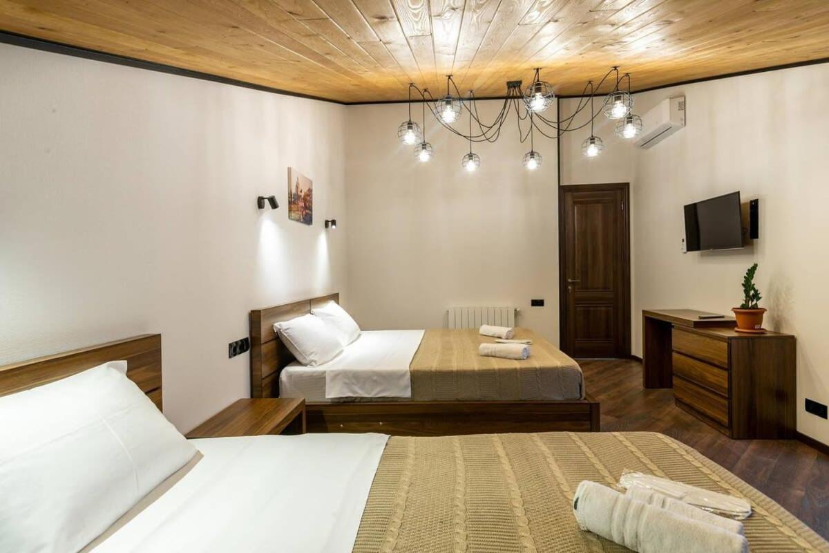 3Br Apt W Huge Terrace & Magnificent Views Tbilisi Zewnętrze zdjęcie