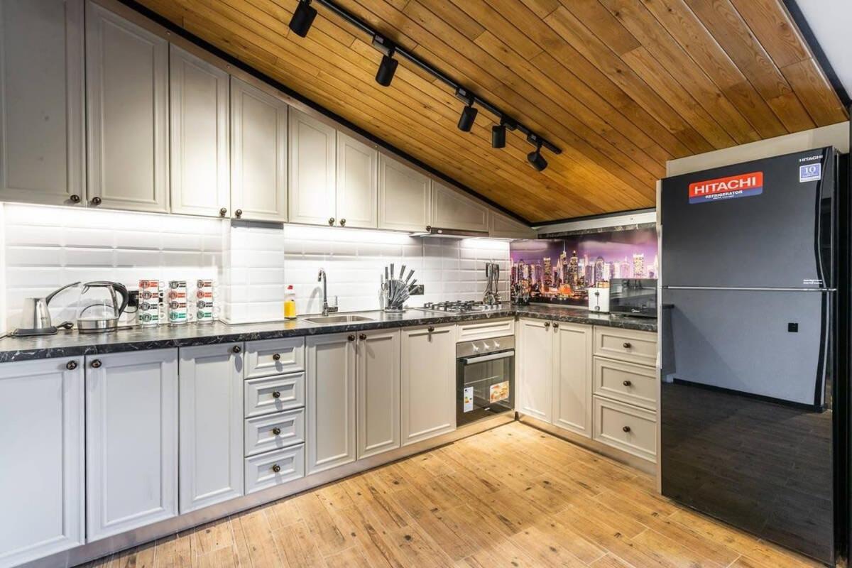 3Br Apt W Huge Terrace & Magnificent Views Tbilisi Zewnętrze zdjęcie